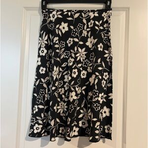 Tyler Böe silk and linen flowered skirt size 6.